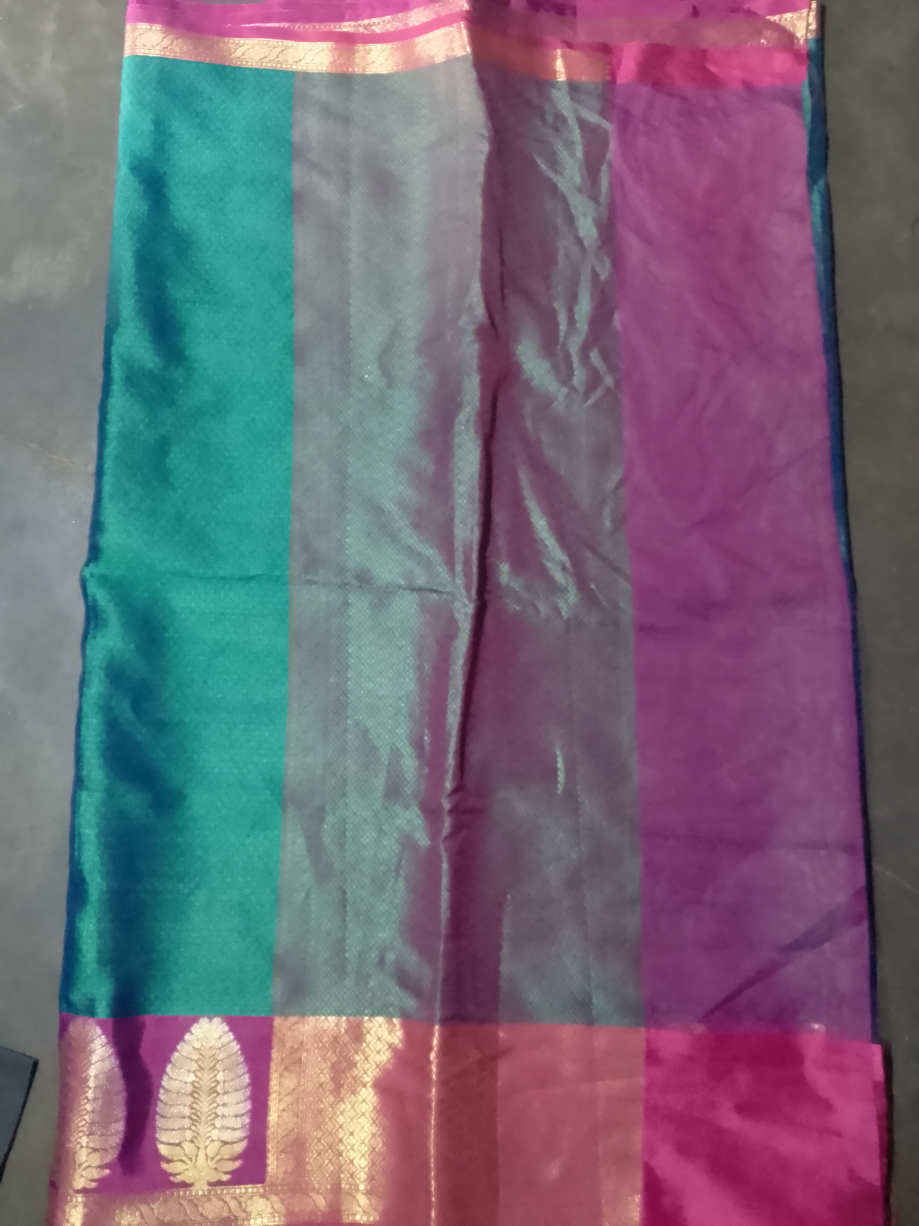 Beautiful Purple Pink Saree – Good Condition Price: ₹899