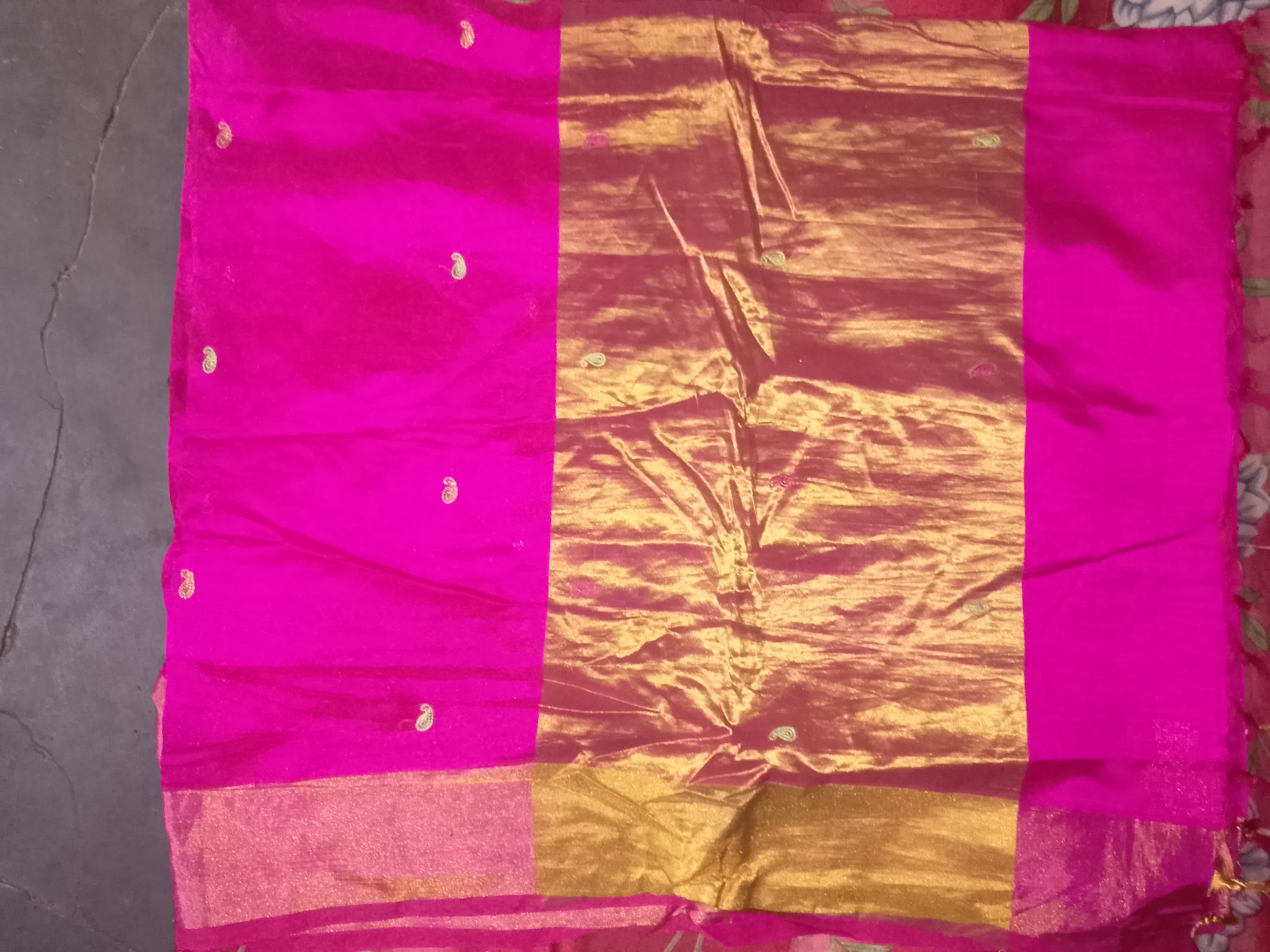 Pink Gold Saree – Good Condition
