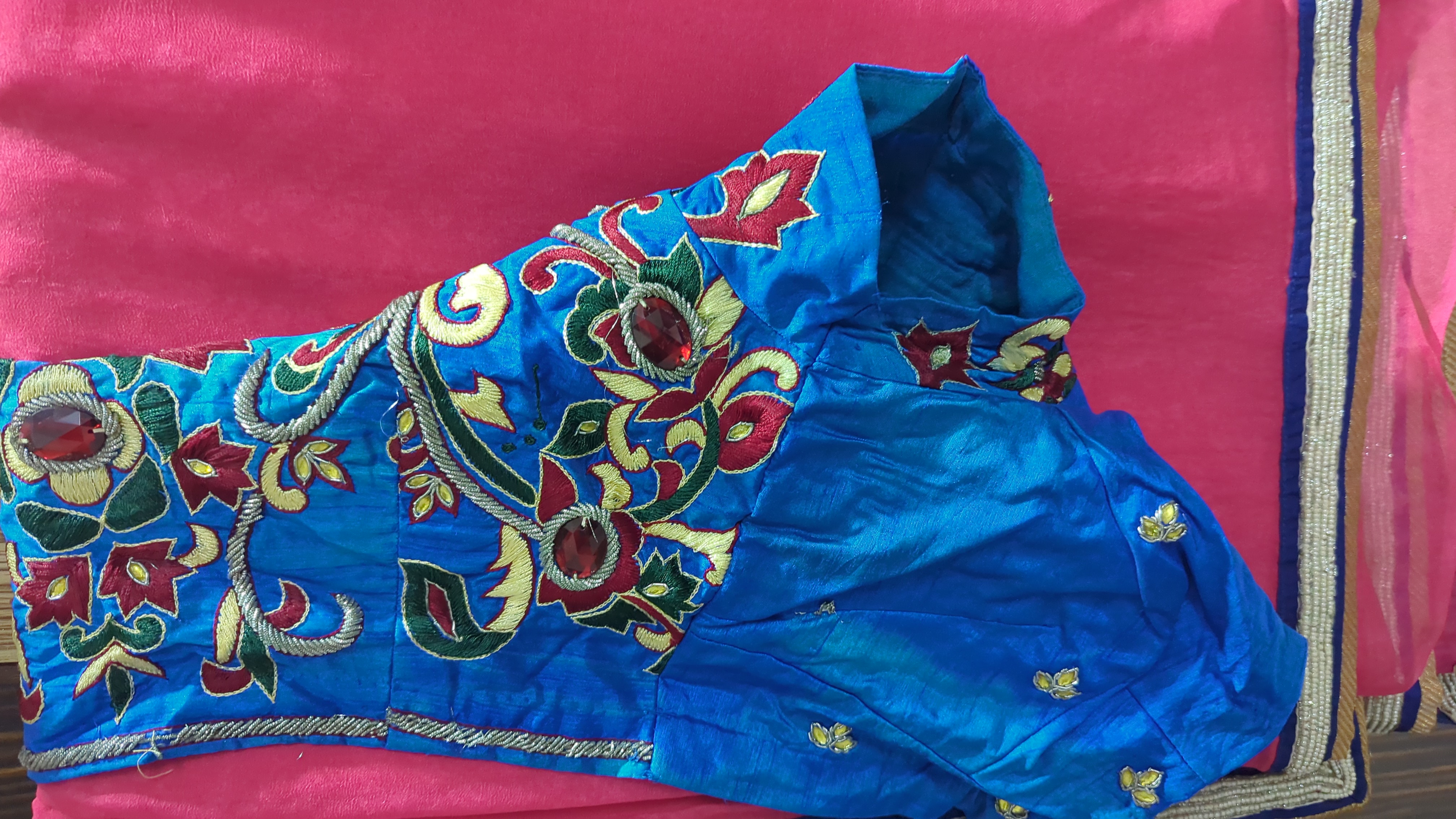 selling beautiful colour saree selling beautiful colour saree