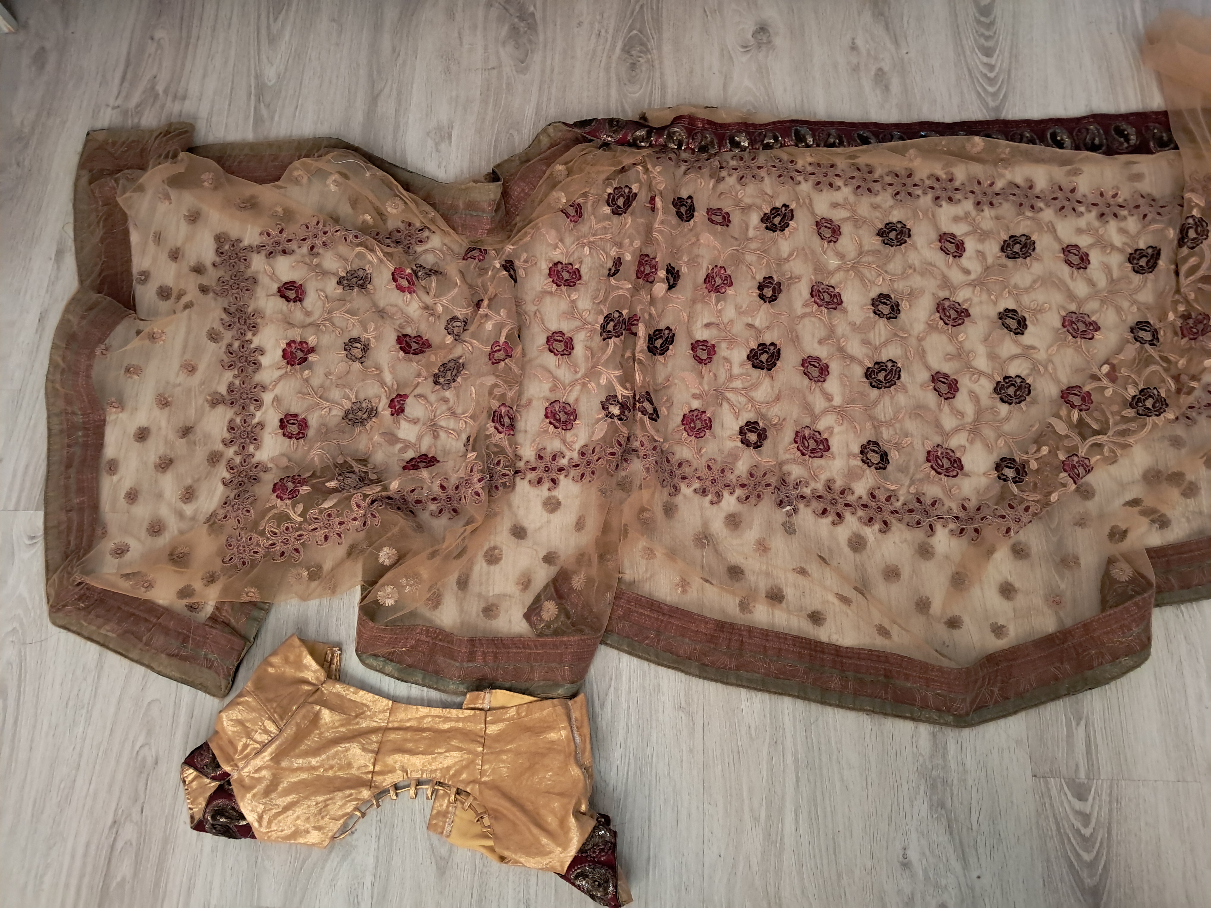 Used saree with sewn blouse Used saree with sewn blouse
